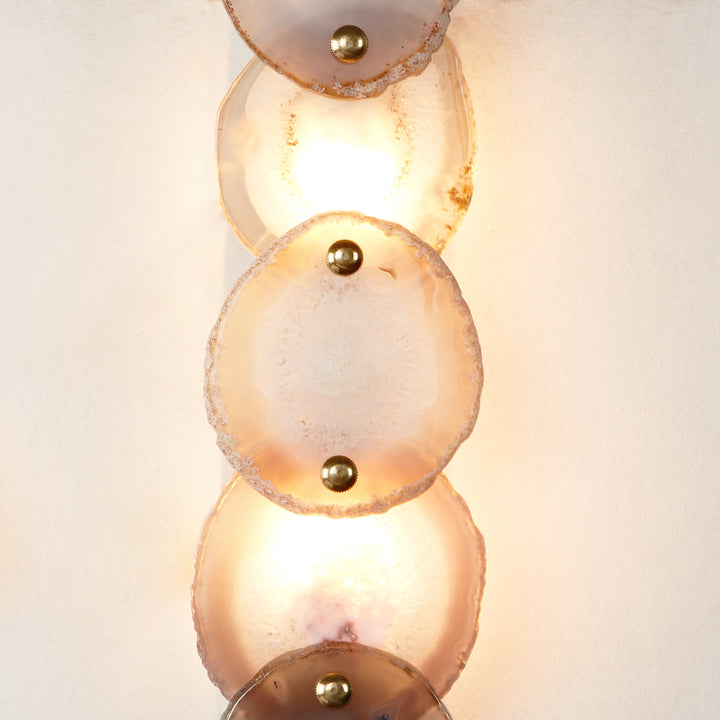 Agate Glow Artistry Sconce: Natural Agate Stone with Organic Glow and Brass Accents for Living Room, Bedroom, or Kitchen Wall Lighting