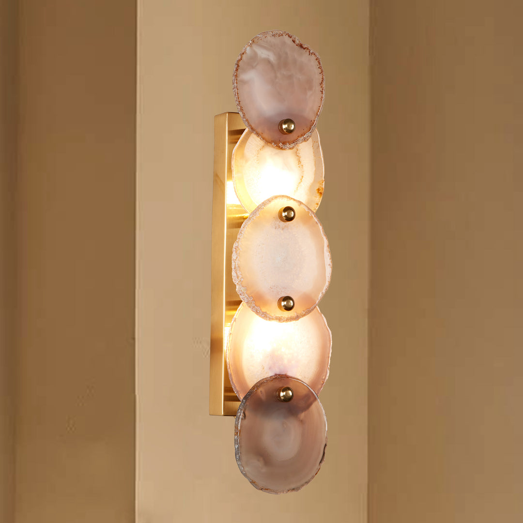 Agate Glow Artistry Sconce: Natural Agate Stone with Organic Glow and Brass Accents for Living Room, Bedroom, or Kitchen Wall Lighting