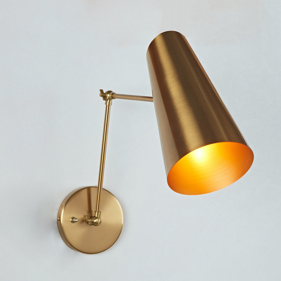 Elegant Articulating Mid-Century Modern Metal Sconce - Stylish and Functional Wall Lights for Living Room